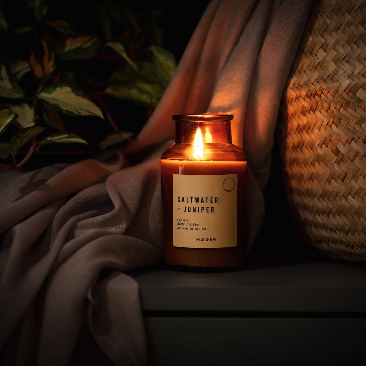 MÆGEN Alchemist Candle: Saltwater & Juniper: 250g - 8.8oz