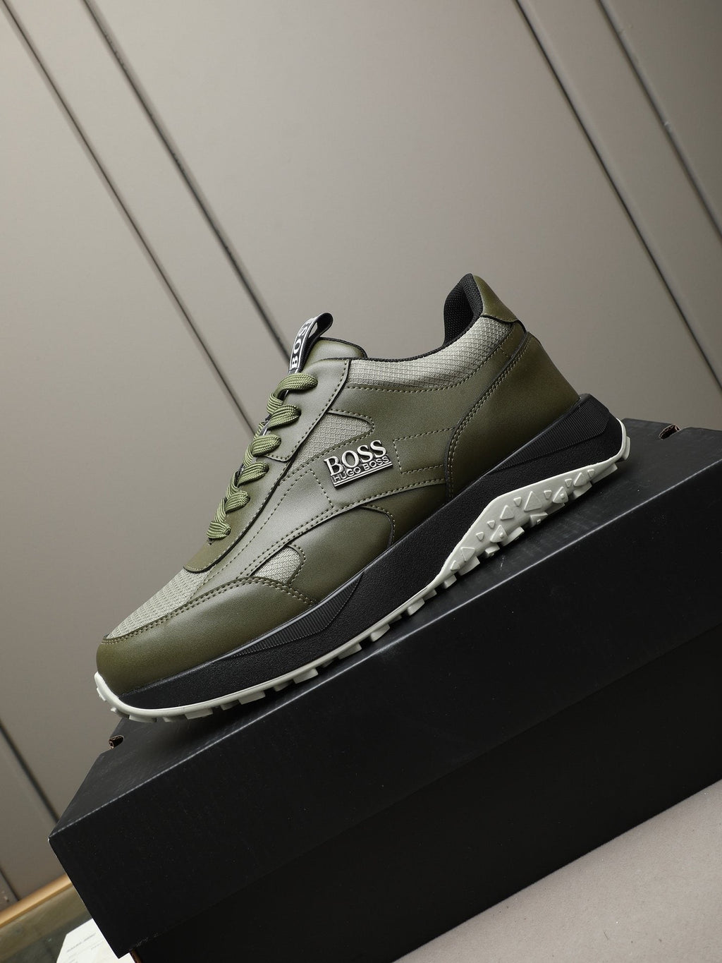 Hugo Boss Paneled Low-Top Sneakers